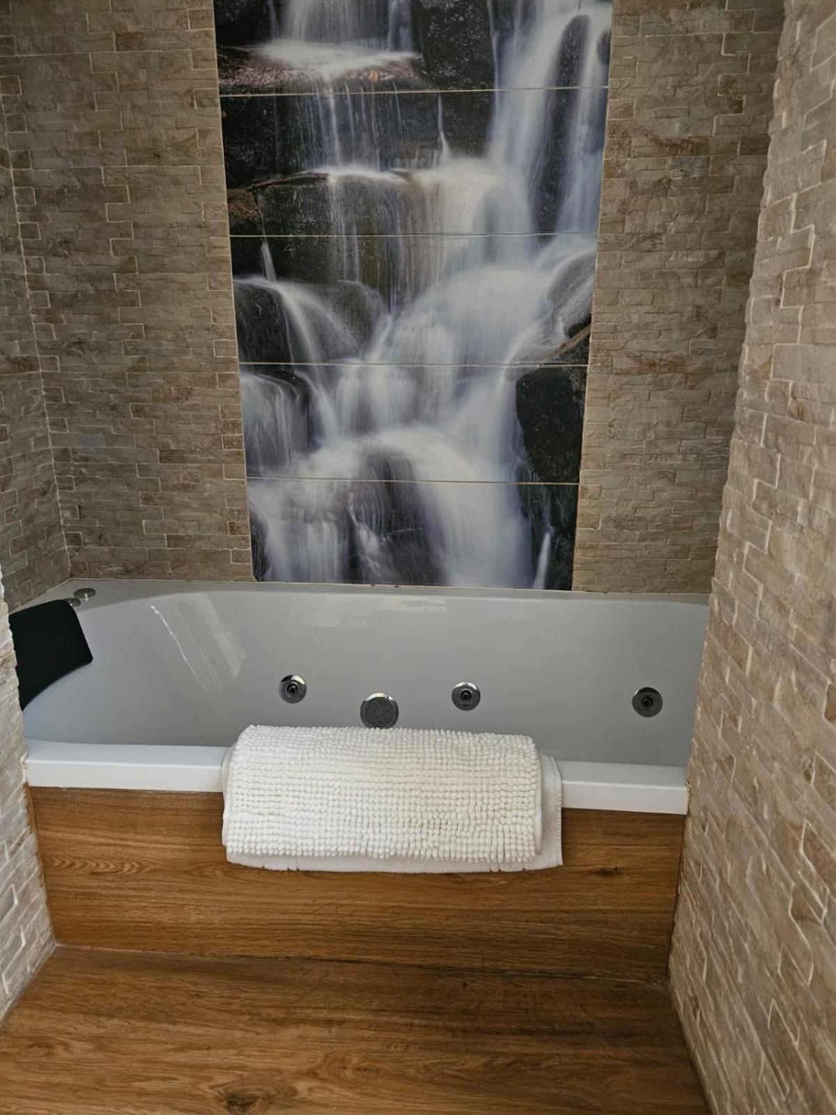 Family Luxury Argote Apartment Sevilla Bagian luar foto